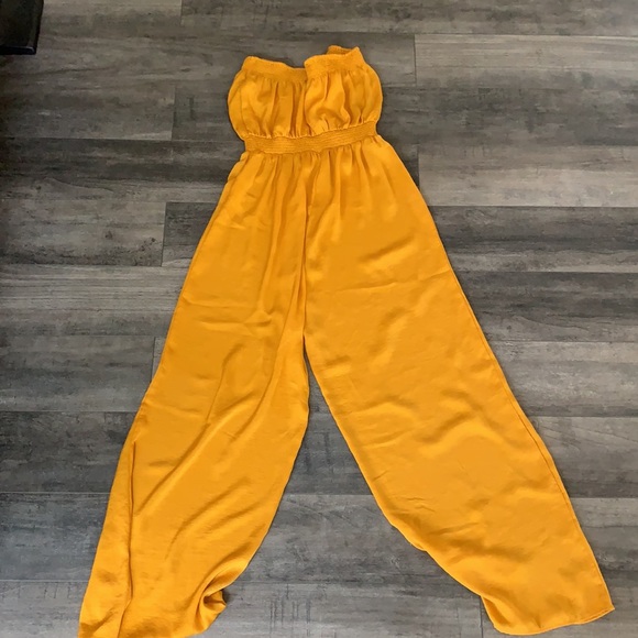 Forever 21 jumpsuit - Picture 4 of 4